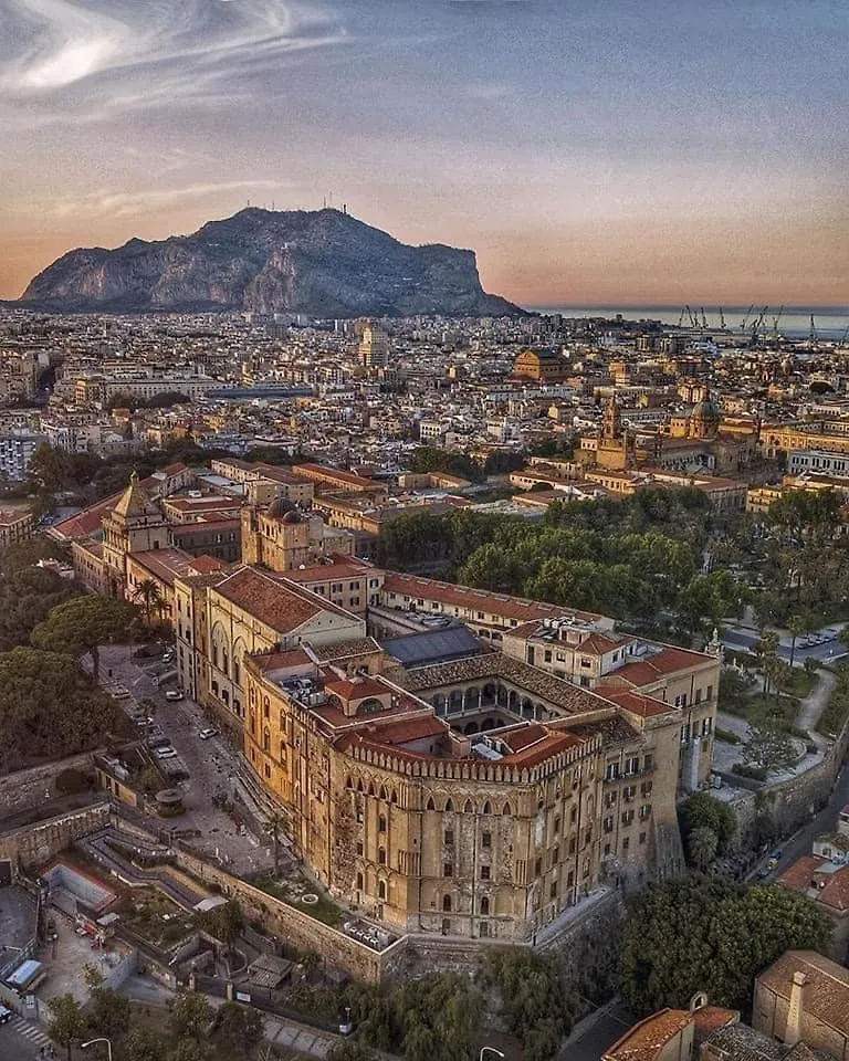 Aurora Center City - Rooms Palermo