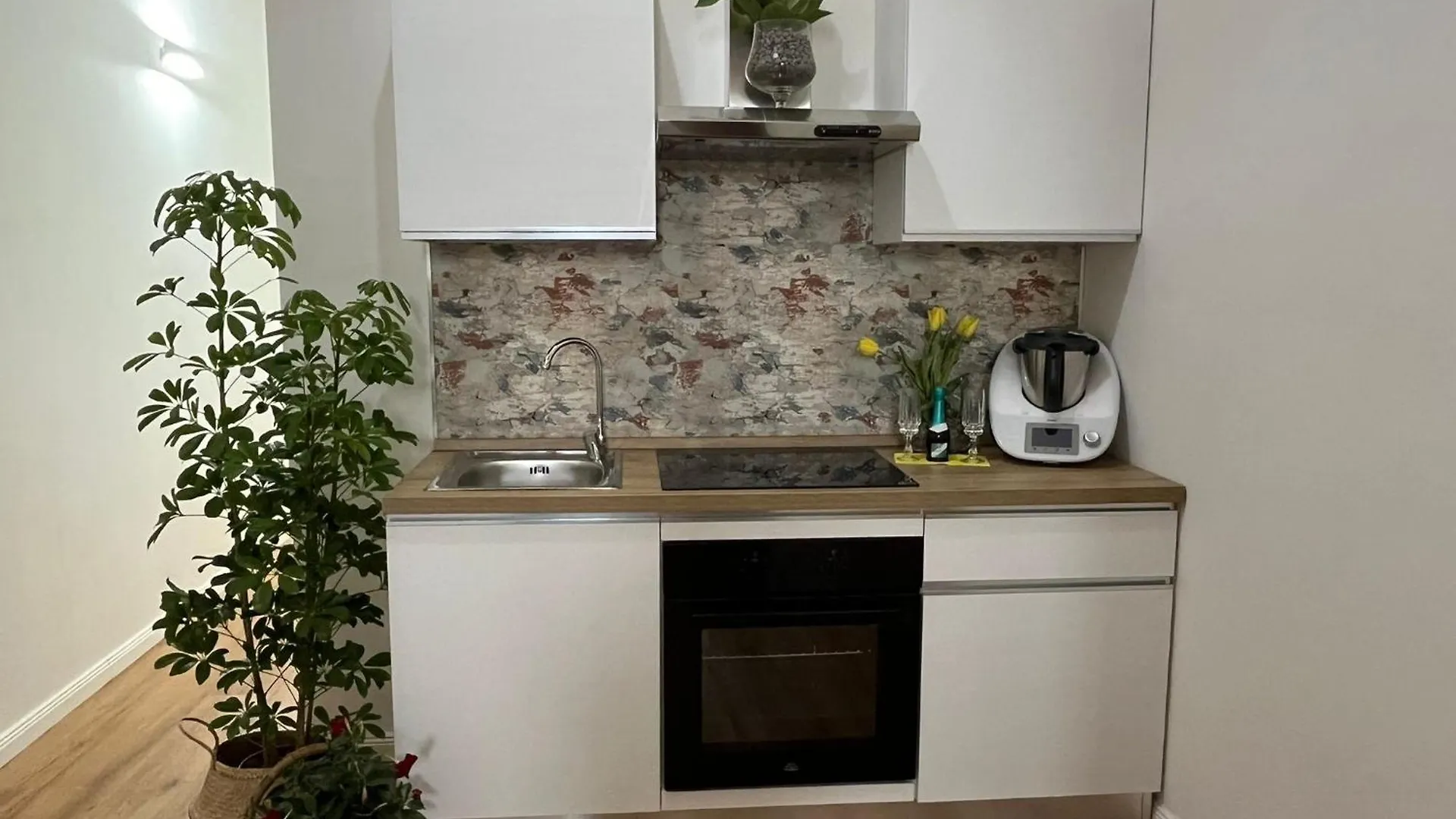 Aurora Center City - Rooms Palermo 0*,  Italy