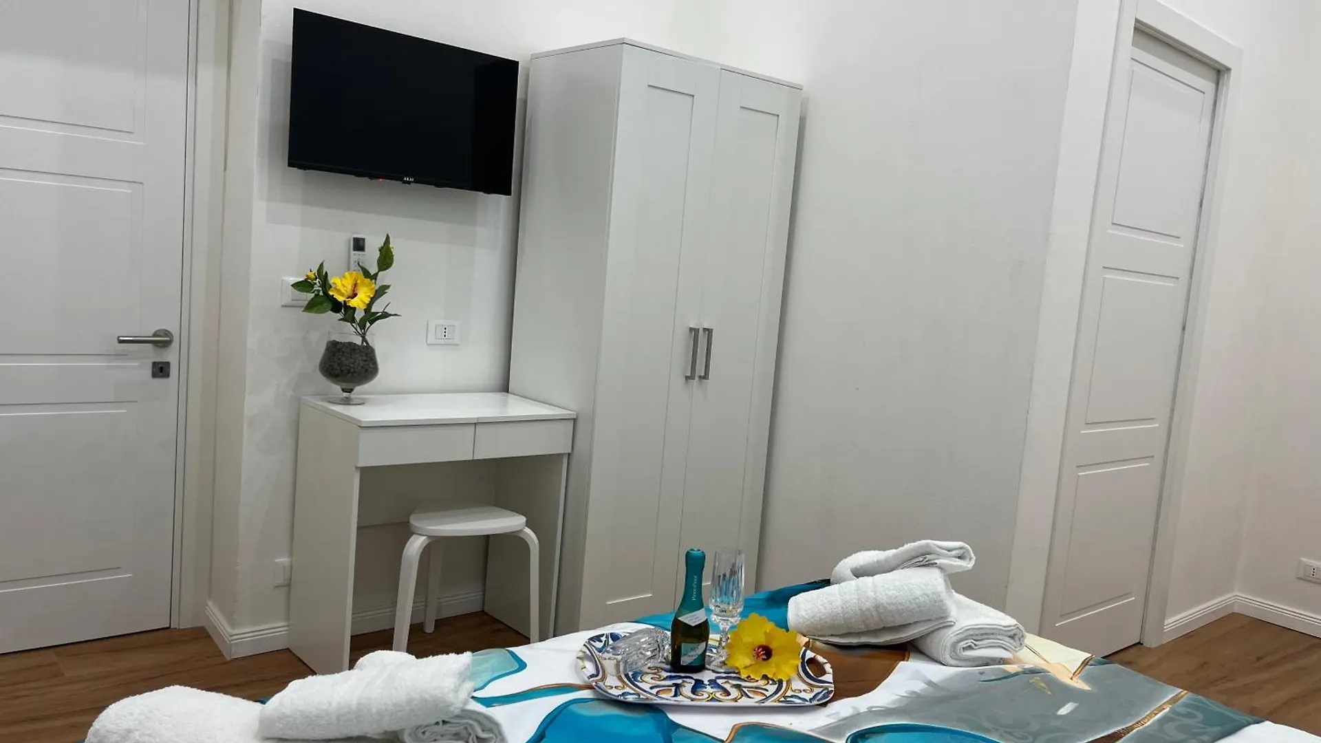 Aurora Center City - Rooms Palermo Guest house
